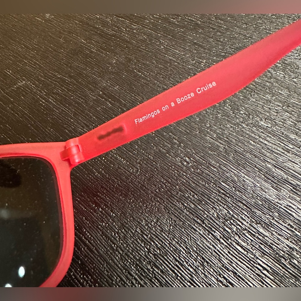 GOODR FLAMINGOS ON A BOOZE CRUISE OG MATTE PINK W/BLUE POLARIZED SUNGLASSES NEW - Picture 4 of 12